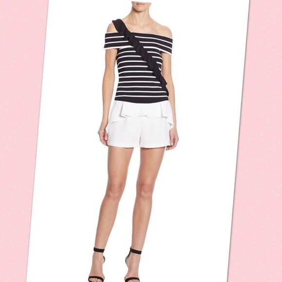 Scripted Ruffle Front Dressy Shorts BNWT - Picture 2 of 4